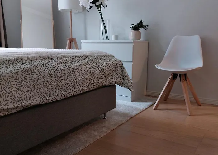 Eerikinkatu 31 B 27 *